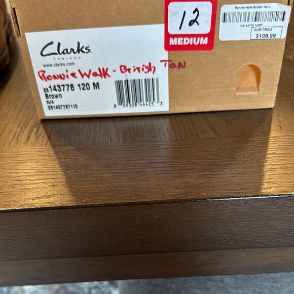 Clarks Leather Oxford Dress Shoe - Picture 3 of 7